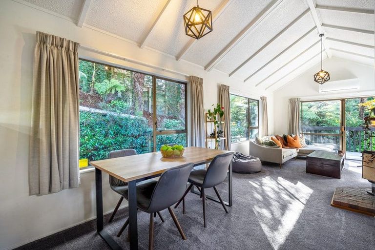 Photo of property in 2/33 Sapphire Place, Bayview, Auckland, 0629