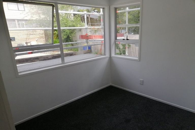 Photo of property in 20 Malmo Place, Massey, Auckland, 0614