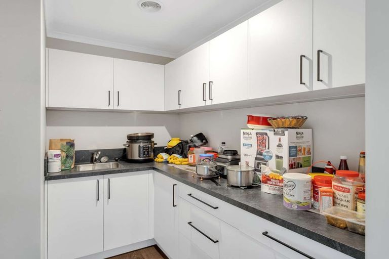 Photo of property in 5 Hydrangea Lane, Milson, Palmerston North, 4414