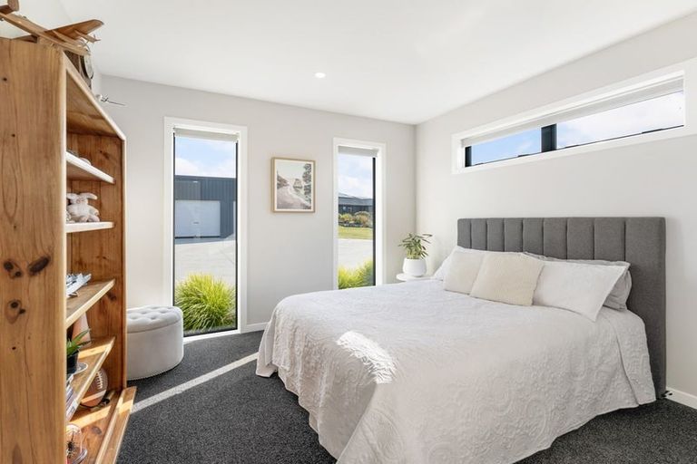Photo of property in 8 Vinifera Lane, Te Kauwhata, 3782