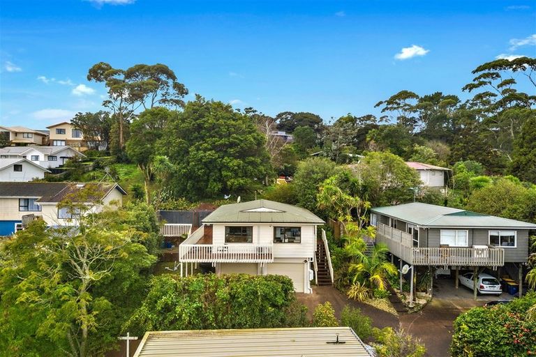 Photo of property in 2/31 Rangeview Road, Sunnyvale, Auckland, 0612