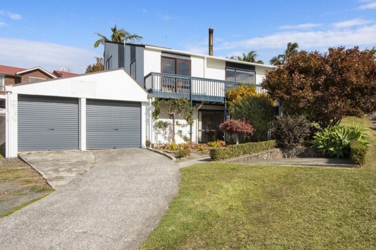 Photo of property in 15 Kaharoa Avenue, Omokoroa, 3114