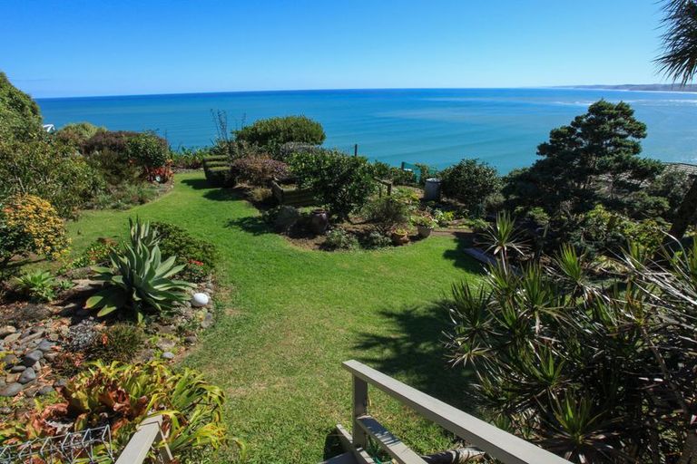 Photo of property in 7 Earles Place, Raglan, 3297