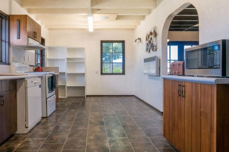 Photo of property in 1 Treadwell Street, Springvale, Whanganui, 4501