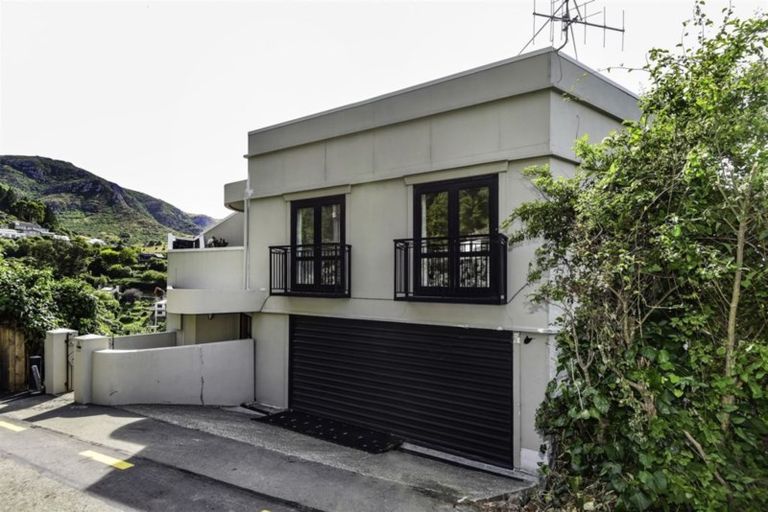 Photo of property in 2a Ticehurst Terrace, Lyttelton, 8082