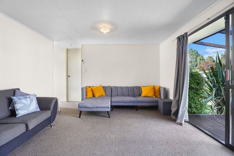 Photo of property in 8 Purcell Place, Melville, Hamilton, 3206