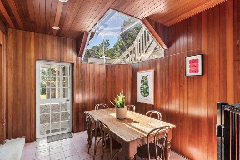 Photo of property in 8 Ara Kuaka, Waikanae Beach, Waikanae, 5036