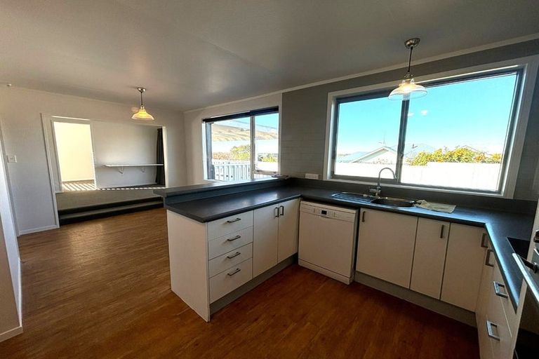 Photo of property in 31 Coppelia Avenue, Omokoroa, 3114