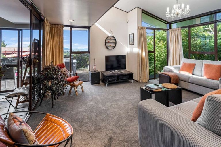 Photo of property in 2 Exeter Place, Tihiotonga, Rotorua, 3015