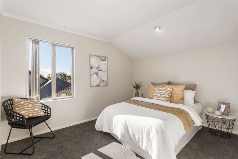 Photo of property in 18 Scarlet Lane, Redwood, Christchurch, 8051