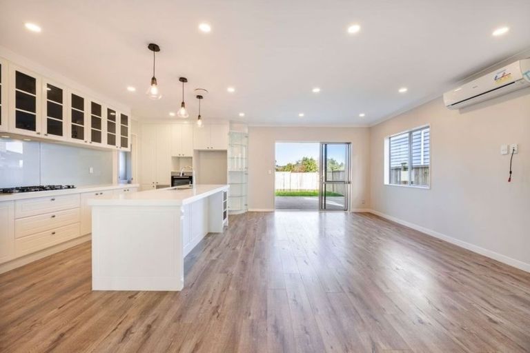 Photo of property in 13 Hangahai Road, Flat Bush, Auckland, 2019