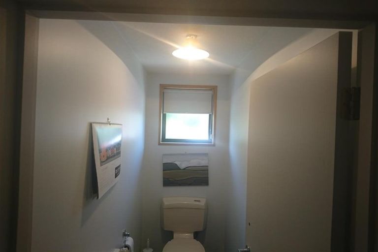 Photo of property in 2 Ragan Lane, Wanaka, 9305