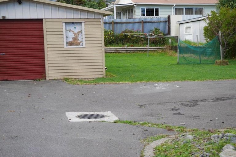 Photo of property in 82 Rata Road, Raumati Beach, Paraparaumu, 5032