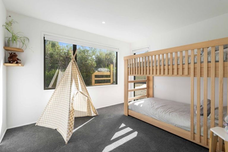 Photo of property in 196 Paku Drive, Tairua, 3508