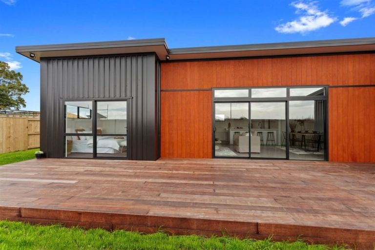 Photo of property in 16 Kakariki Drive, Coastlands, Whakatane, 3120