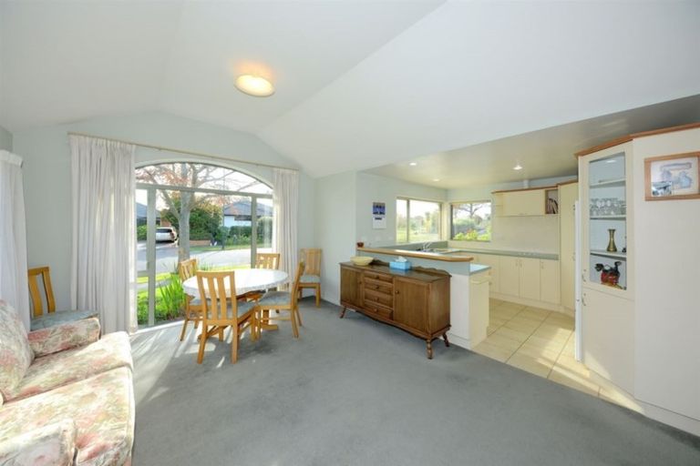 Photo of property in 22 Sutton Place, Dallington, Christchurch, 8061