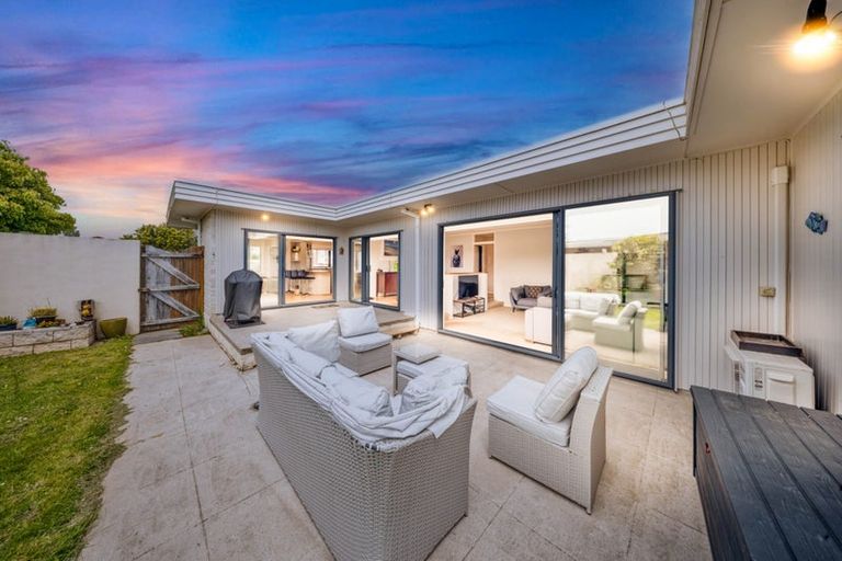 Photo of property in 8 Indus Place, Half Moon Bay, Auckland, 2012