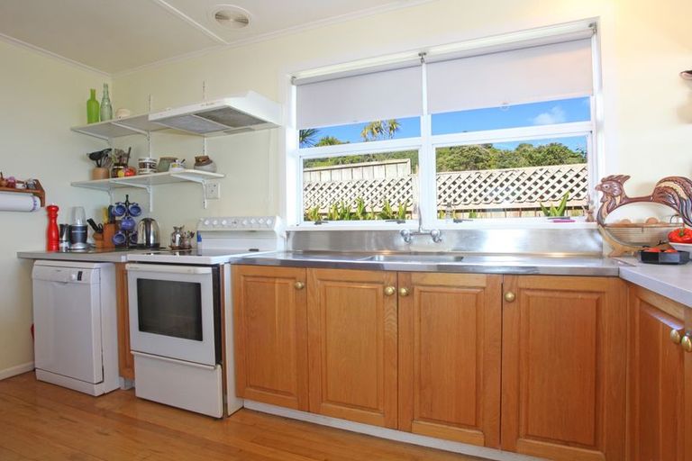 Photo of property in 7 Earles Place, Raglan, 3297