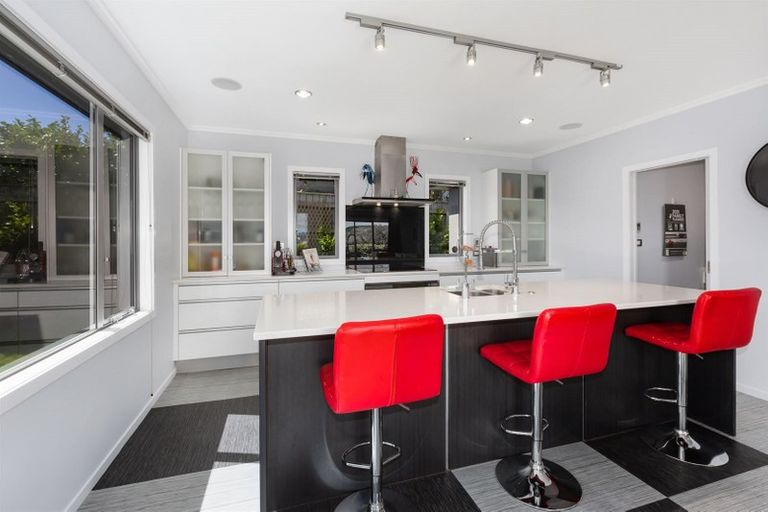 Photo of property in 1 Nelson Avenue, Aotea, Porirua, 5024