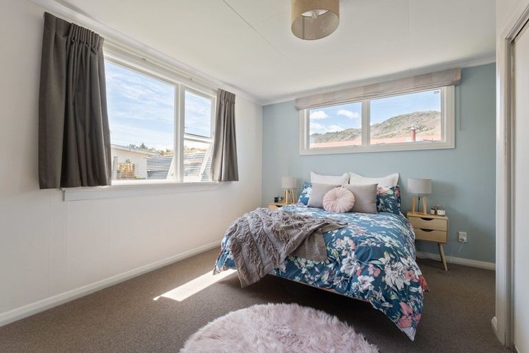 Photo of property in 13 Ray Street, Cromwell, 9310