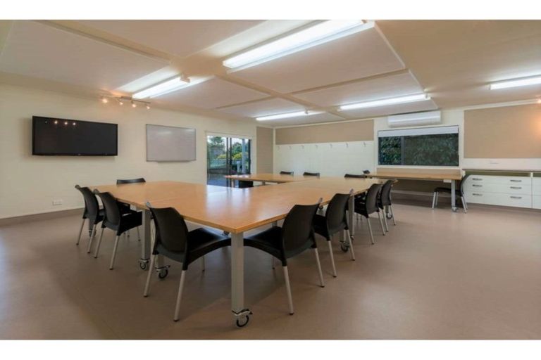 Photo of property in 2 Cochrane Drive, Kerikeri, 0230