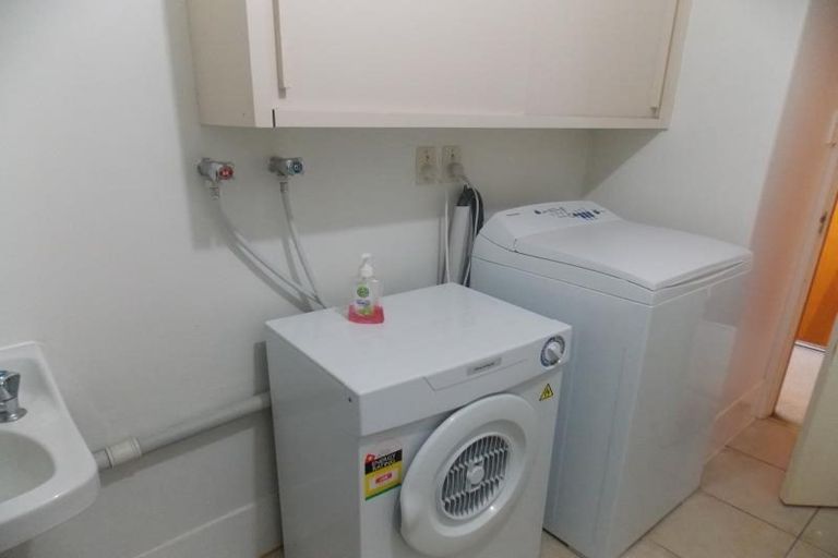 Photo of property in Mansfield Towers, 1 Grant Road, Thorndon, Wellington, 6011