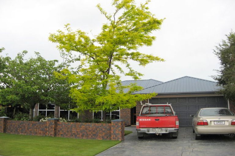 Photo of property in 16 Goodwood Close, Rangiora, 7400