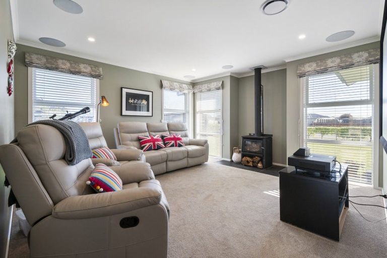 Photo of property in 19 George Street, Bulls, 4818