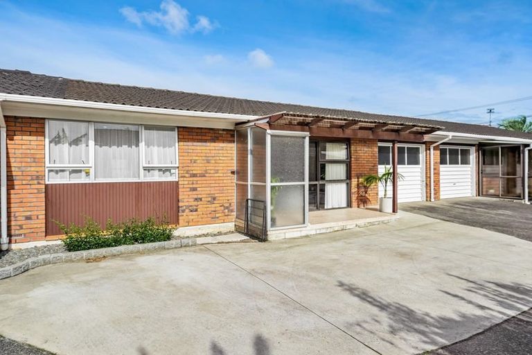 Photo of property in 2/247 Saint George Street, Papatoetoe, Auckland, 2025