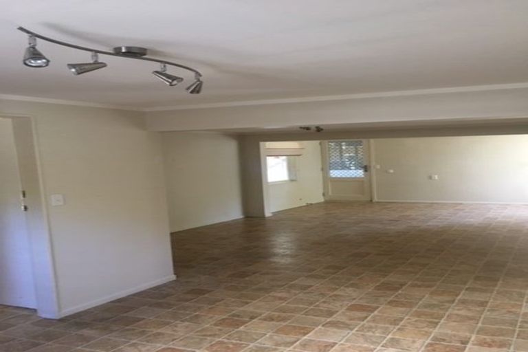 Photo of property in 3 Douglas Street, Paraparaumu Beach, Paraparaumu, 5032