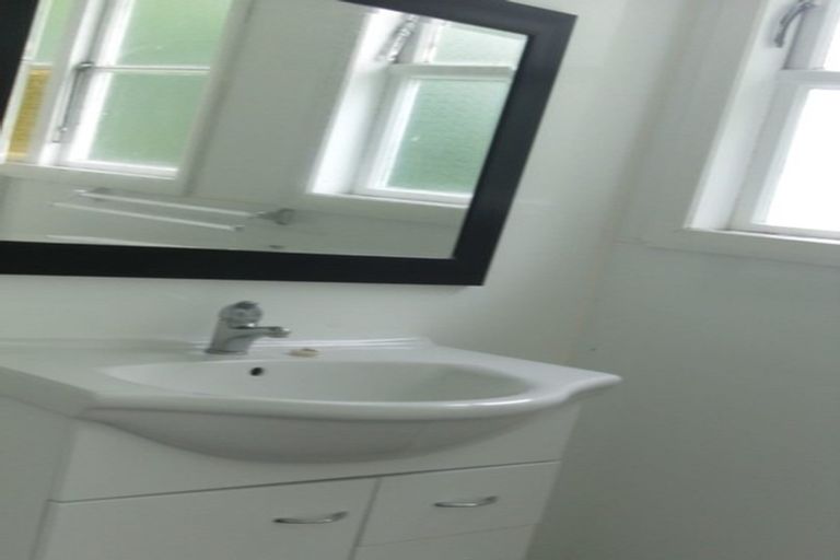 Photo of property in 4 Churchill Crescent, Foxton, 4814