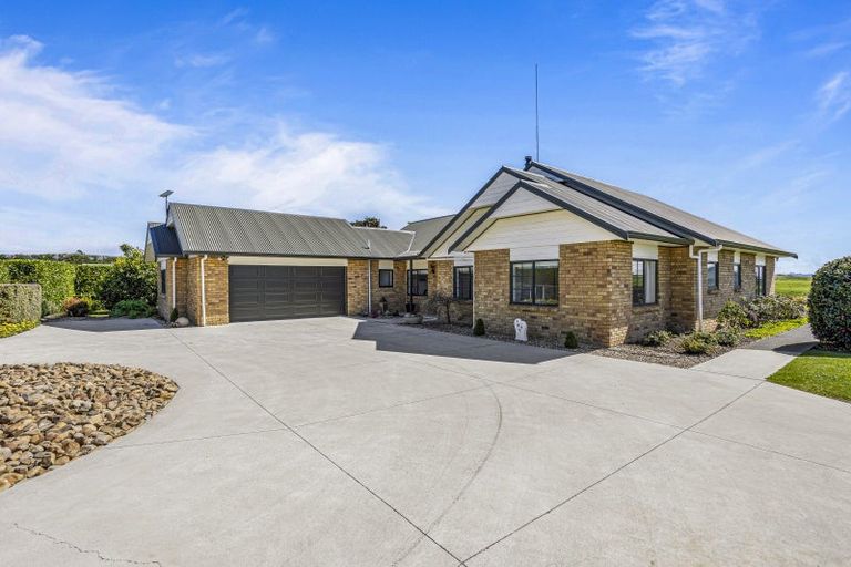 Photo of property in 105 Mairetahi Road, South Head, Helensville, 0874