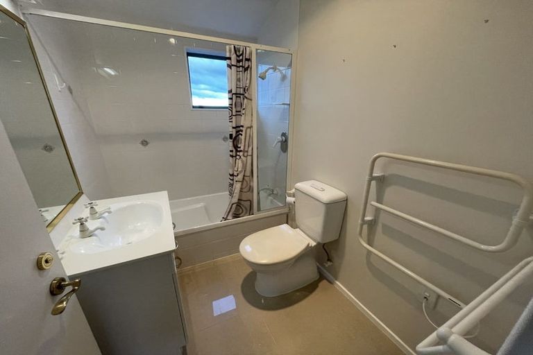Photo of property in Mt Carmel Mews, 1/9 Arawa Road, Hataitai, Wellington, 6021