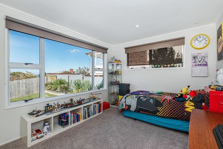 Photo of property in 1/719 East Coast Road, Browns Bay, Auckland, 0630