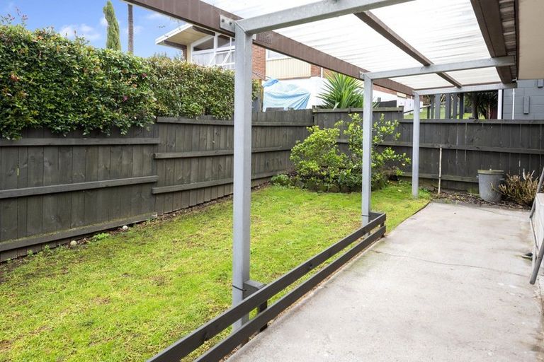 Photo of property in 2/1 Glenside Avenue, Pakuranga, Auckland, 2010