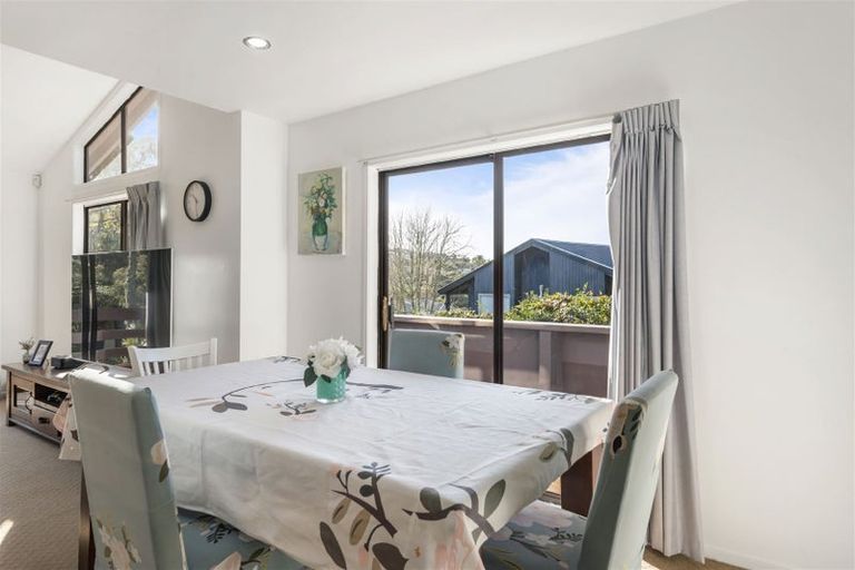 Photo of property in 9 Honeysuckle Lane, Mairangi Bay, Auckland, 0630