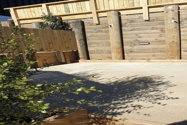 Photo of property in 15/62 Spenmoor Street, Newlands, Wellington, 6037