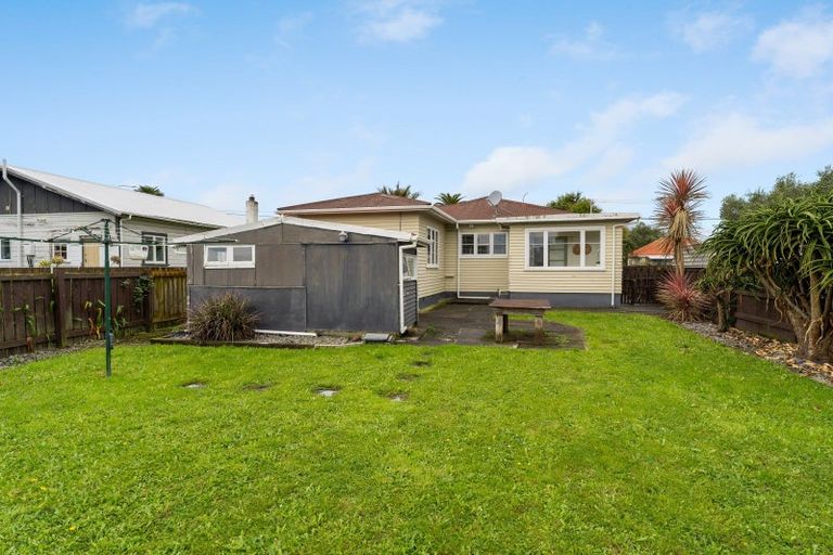 Photo of property in 43 Aotaki Street, Otaki, 5512