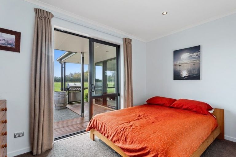 Photo of property in 77 Round Hill Road, Loburn, Rangiora, 7472