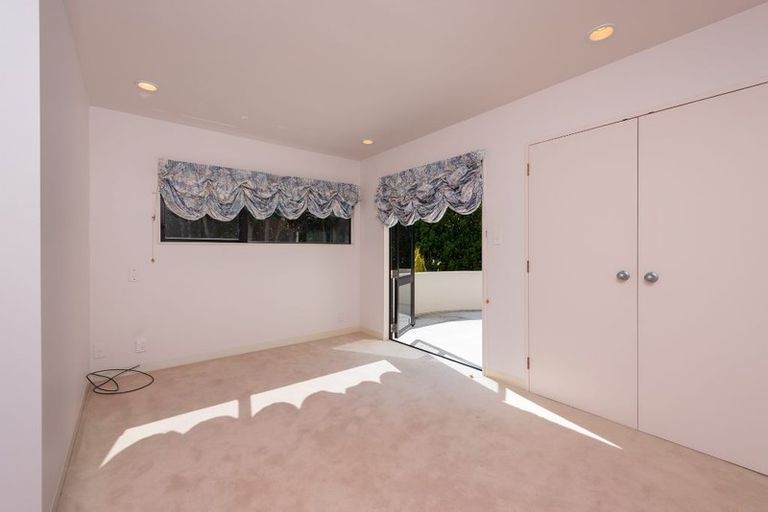 Photo of property in 65 Nevay Road, Miramar, Wellington, 6022