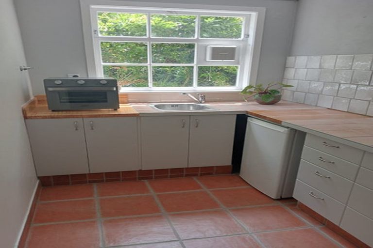 Photo of property in 91 Harbour View Road, Harbour View, Lower Hutt, 5010