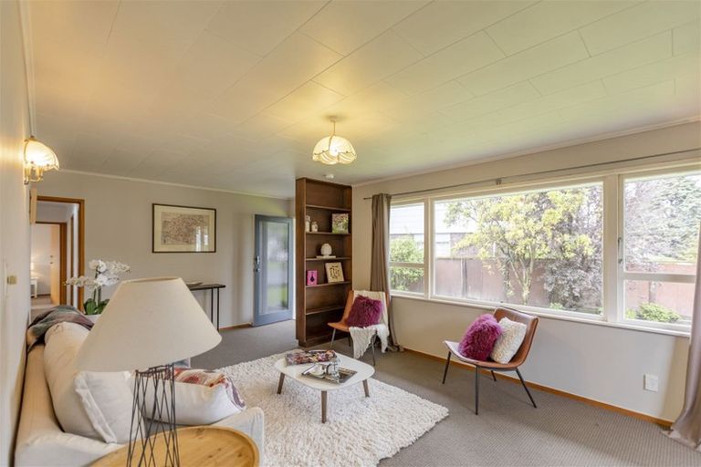 Photo of property in 10 Weathers Place, Taradale, Napier, 4112