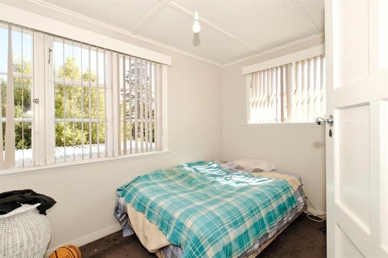 Photo of property in 310 Great North Road, Henderson, Auckland, 0612