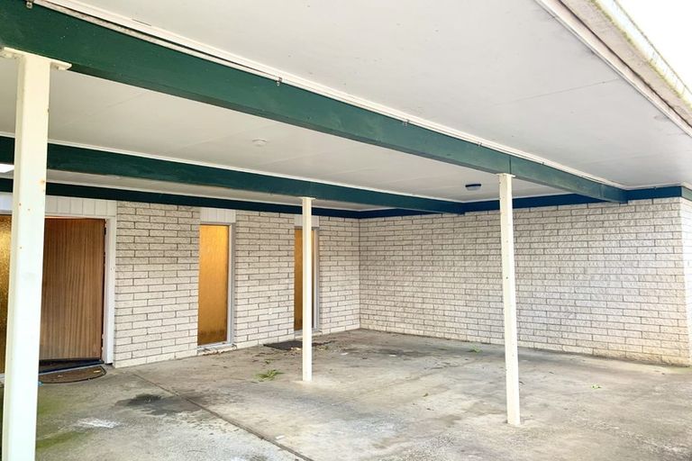 Photo of property in 97 Lynwood Road, New Lynn, Auckland, 0600