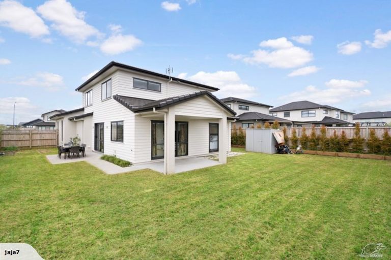 Photo of property in 10 Kuhanui Drive, Karaka, Papakura, 2113