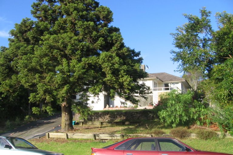 Photo of property in 48 Bruce Road, Glenfield, Auckland, 0629