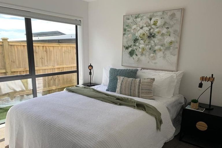 Photo of property in 7 Poutawa Lane, Clarks Beach, 2122