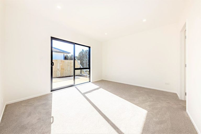 Photo of property in 21 Tuuhura Road, Pukekohe, 2120