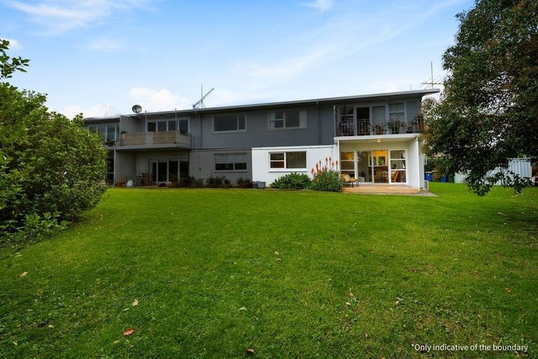 Photo of property in 3/133 Shakespeare Road, Milford, Auckland, 0620