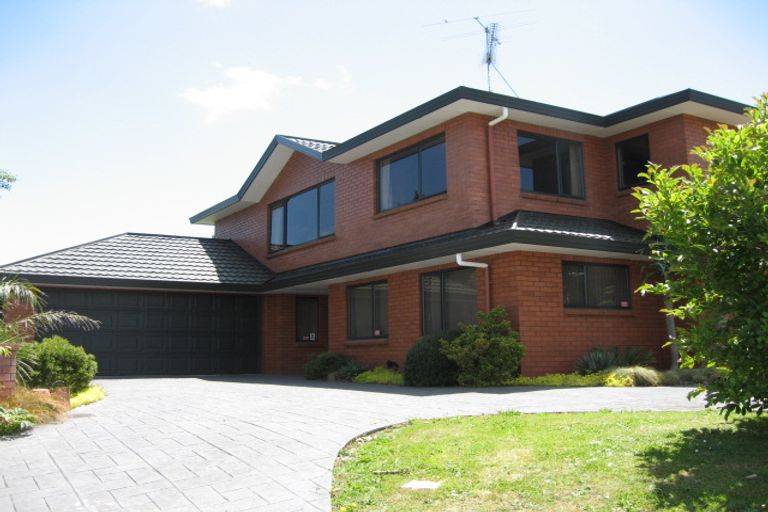 Photo of property in 6 Landscape Road, Pukekohe, 2120